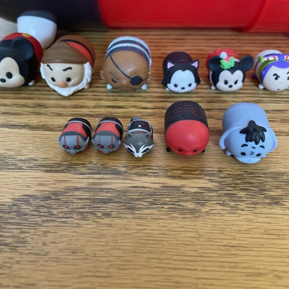 Disney Tsum Tsum‎ Mickey Mouse Stack 'N Display Portable Play Case w/12 Tsum's